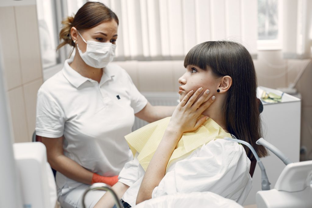 Family visiting a general dentist for routine dental care